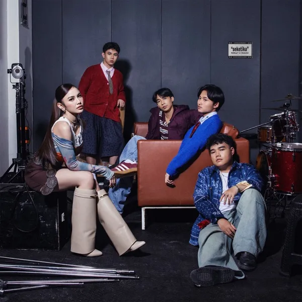 Cover album lagu seketika murni