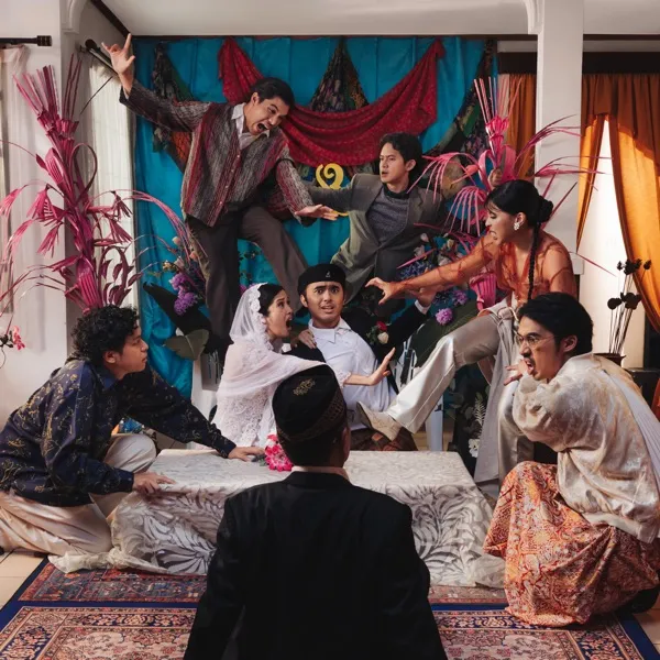 Cover album lagu Melompat Lebih Tinggi murni